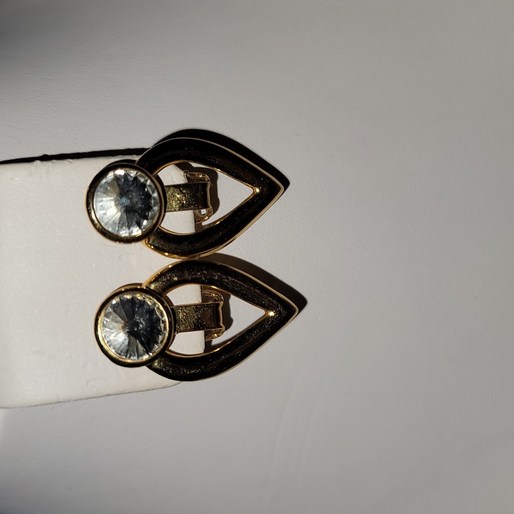 Single Stone with Gold Coloured Vintage clip on Earrings (2)
